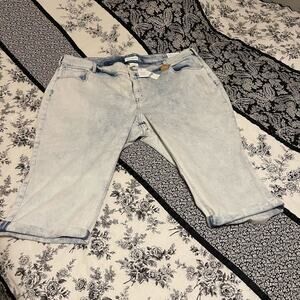 Lane Bryant Capri jeans NWT‎